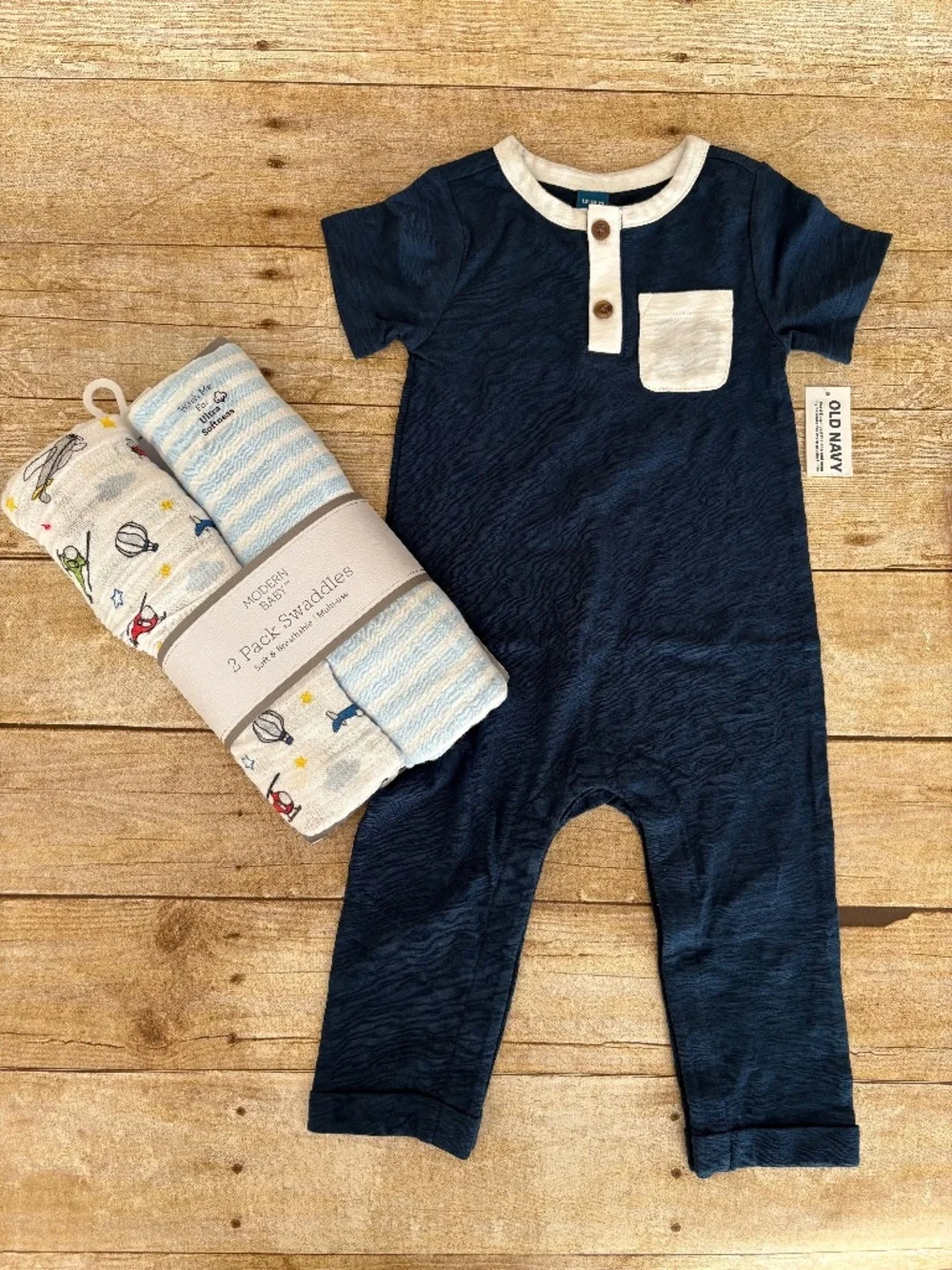 Old Navy Baby 12-18 mos One Piece & 2 Swaddler Blankets NWT